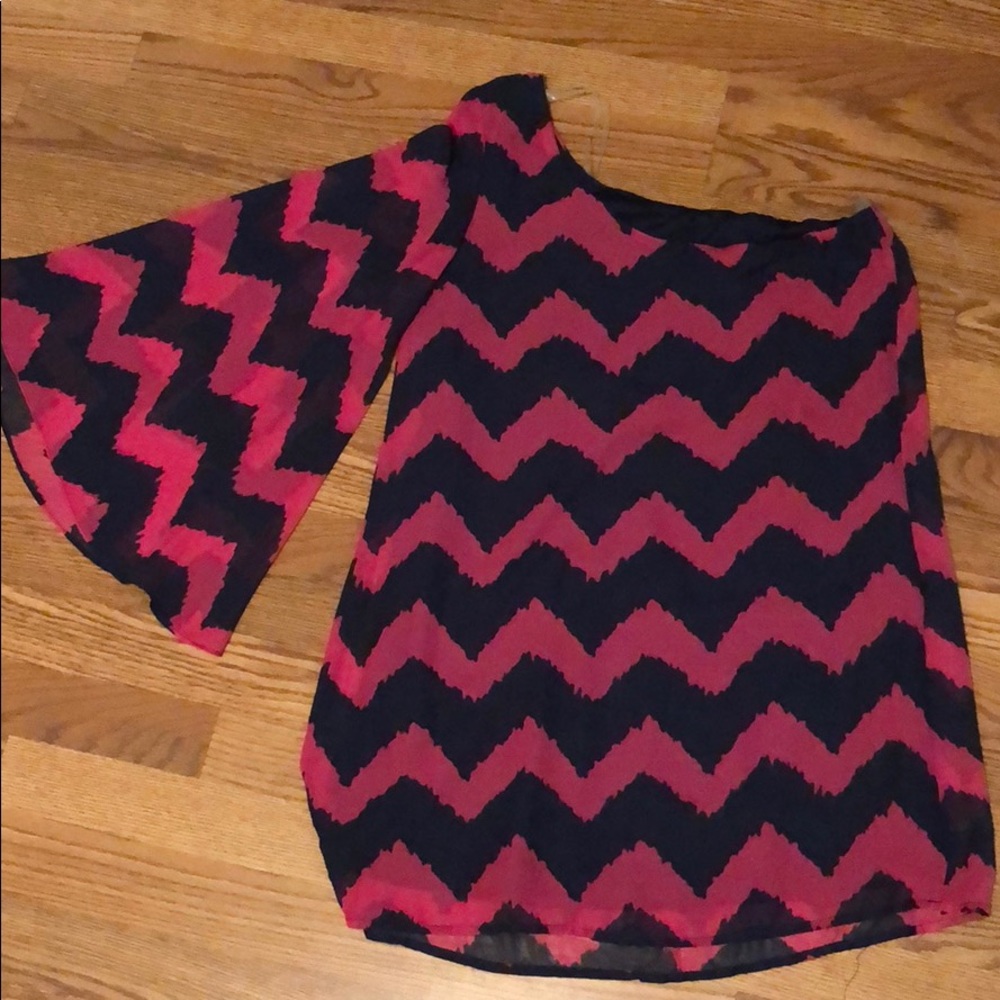 One sleeve pink and blue short dress